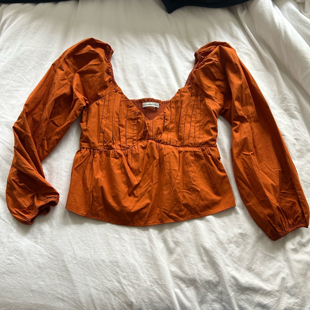Abercrombie long sleeve orange puffy sleeve babydoll top medium